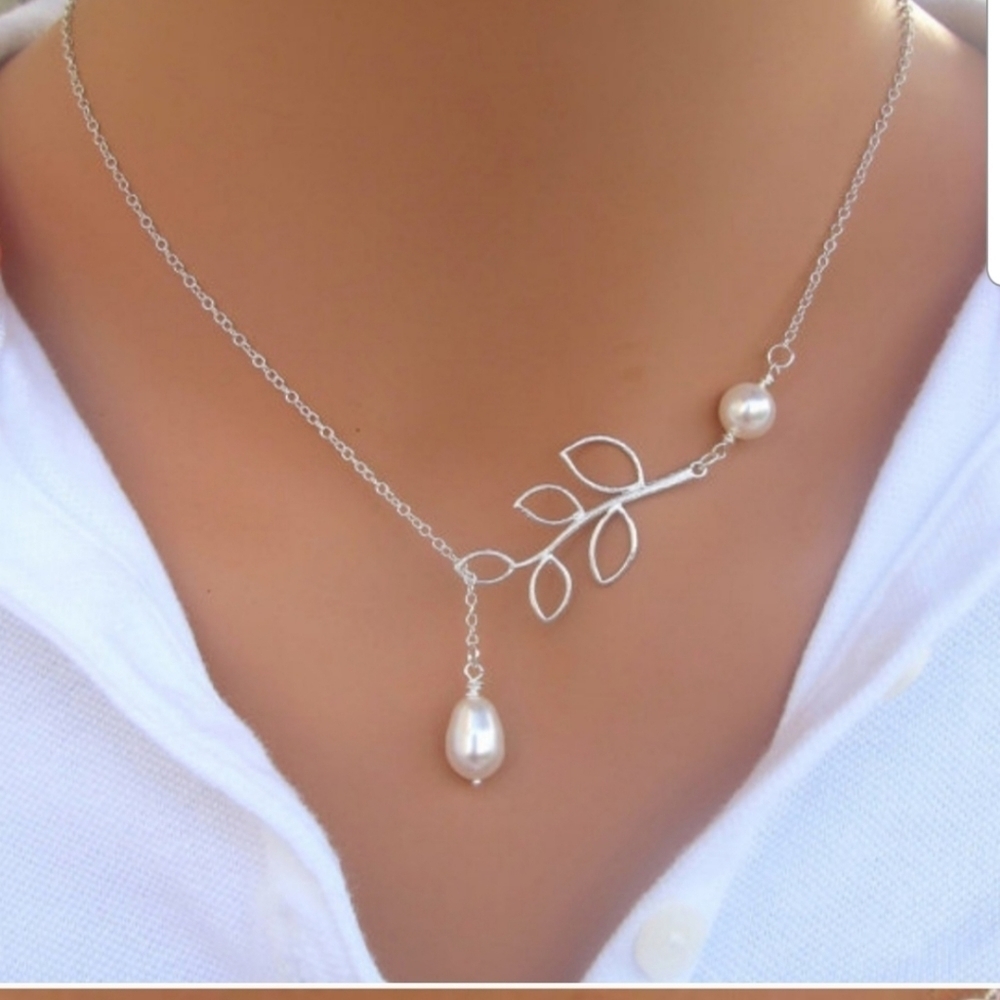 Necklace silver w pearls hp🔥🔥🔥